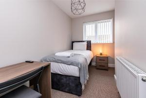 3-Bed House - Ideal for Contractors and Families