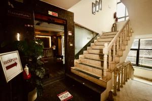 Hotel Clark Height