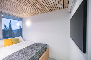 PEACE - Micro Chalet with Panoramic Mountain Views and Rooftop Spa