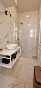 Nobile Apartment with 2 private parking spots