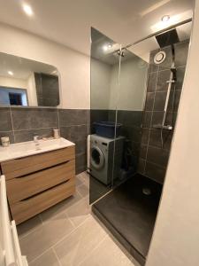 Chez Mathias 2 bedrooms 2 beds cribs garage