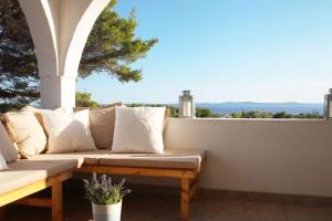 Basic Apartments - Ferienhaus Basic Croatia Vir Island