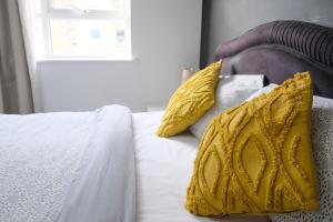 xx Lord St One Bedroom Apartment with Parking & WiFi - Salford Uni, Victoria Station, AO Arena