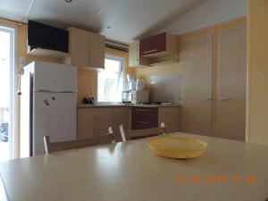 Bungalow accueillant à Angles avec piscine partagée