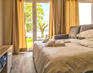 Charming House with Pool in Atalaia