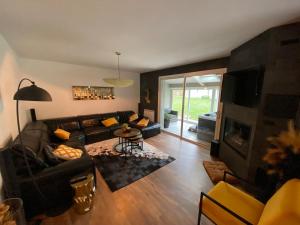 Tout proche dAx les Thermes détente et relaxation jusquà 8 pers dans la maison de Véronique avec piscine terrain de pétanque et jacuzzi