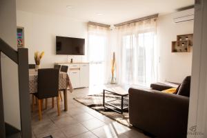 CASA LEIA - À 4 min de la plage, avec Wifi