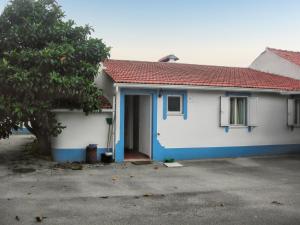 Charming House in Pataias with Shared Pool