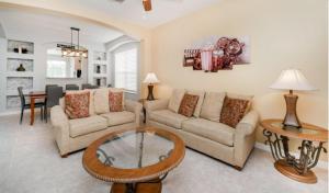 Emerald Island Getaway – Sleeps 13!