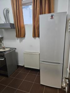 Garsoniera - 1 minut de Metrou Dimitrie Leonida