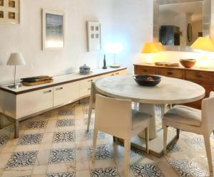 Bright family house in Alvor with stunning sea view