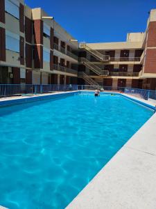 Cálido Loft con pileta cerca del centro.