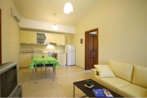 Porto Skopelos Villas