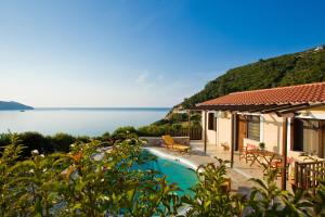 Porto Skopelos Villas
