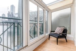 Blueground Canary Wharf nr restaurants tube LON-483