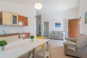 Haiku Rossa - YourPlace Abruzzo - Mozzagrogna