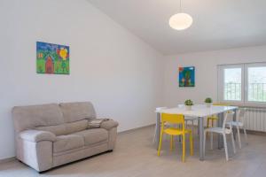 Haiku Rossa - YourPlace Abruzzo