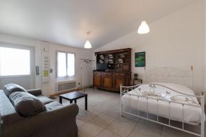 Appartements LE BACHUT - CHALAMONT proche PEROUGES : photos des chambres