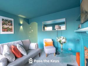 Cosy cottage within walking distance to Hart Street, perfect for exploring Henley-on-Thames - Pass the Keys