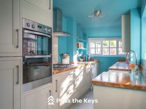 Cosy cottage within walking distance to Hart Street, perfect for exploring Henley-on-Thames - Pass the Keys