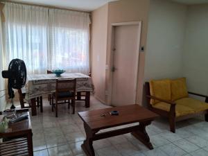 Apto 2 dormitórios Guarujá