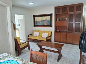 Apto 2 dormitórios Guarujá