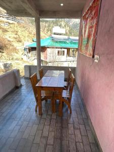 HR 12 energy cafe and guest house