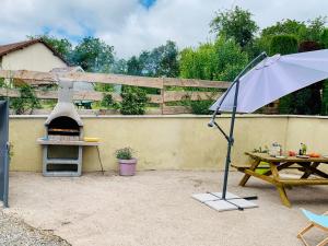 Maisons de vacances Gite familial avec terrasse et espace enfants a Faymont - FR-1-583-370 : photos des chambres