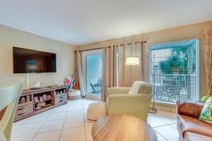 Panama City Beach Condo with Pool and Beach Access!