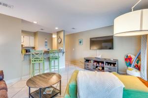 Panama City Beach Condo with Pool and Beach Access!