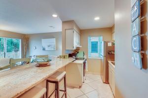 Panama City Beach Condo with Pool and Beach Access!