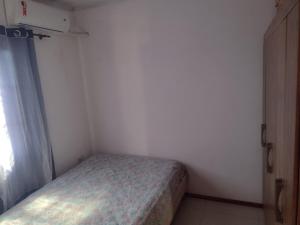 Alugo casa para Argentinos, espaço inteiro