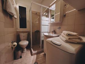 Budget and private flat in Aristotelous