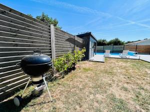 Maisons de vacances Gite des Claires - Avec piscine creusee privative, aux portes de l-Ile d-Oleron : photos des chambres