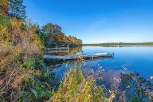 Fish Year-Round Riverfront Cottage in Rhinelander - Rhinelander