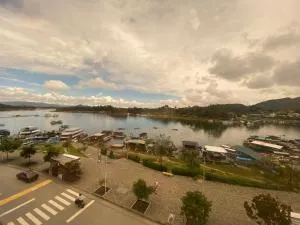 Hotel Brisas De Guatape - 圣赫罗尼莫