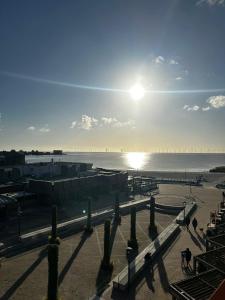 Yellow Bliss Apartment Makkum Beach