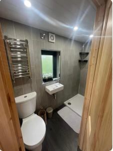 Sionnach Cabin - Private outdoor hot tub - Pet friendly