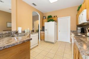 Highlands Haven: Pool, Spa, & Comfort