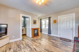 Fish, Hike and More Garden Valley Family Home