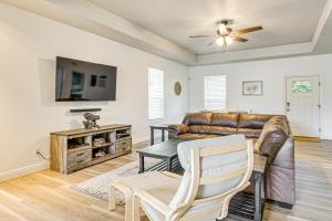 Outdoor Bar and Fire Pit Navarre Getaway!