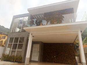 300 metros da praia de Jurerê