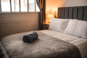 Detached Property With Secure Compound Parking - Healing