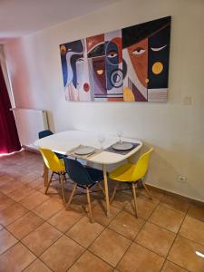 Appartements Le Saint Lupicin - Terrasse - Proche pistes : photos des chambres