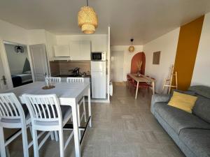 Maison familiale et chaleureuse à la chaume av 2 chambres, terrasse, wifi