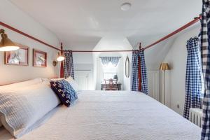 The Monroe in Historic DelRay