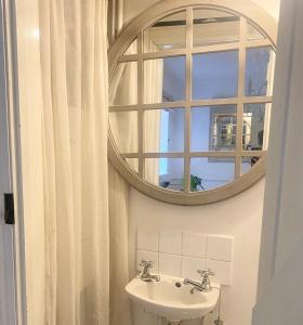 Charming One Bed Cottage in Historic Market Town