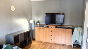 Quiet and comfortable apartment with parking for a nice stay for two, one or a couple guests with a child