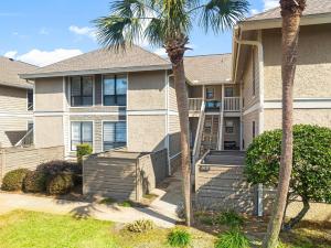 823 Harbour Point