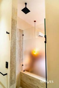 Great Located Studio PH with Private Pool by Waves Management